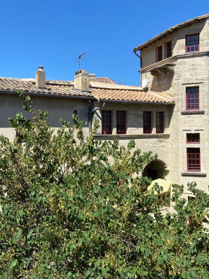 Appartement A 50 M De La Place Aux Herbes Uzes Bagian luar foto